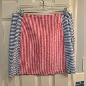 Like New. Vineyard vines lined seersucker color block skirt.